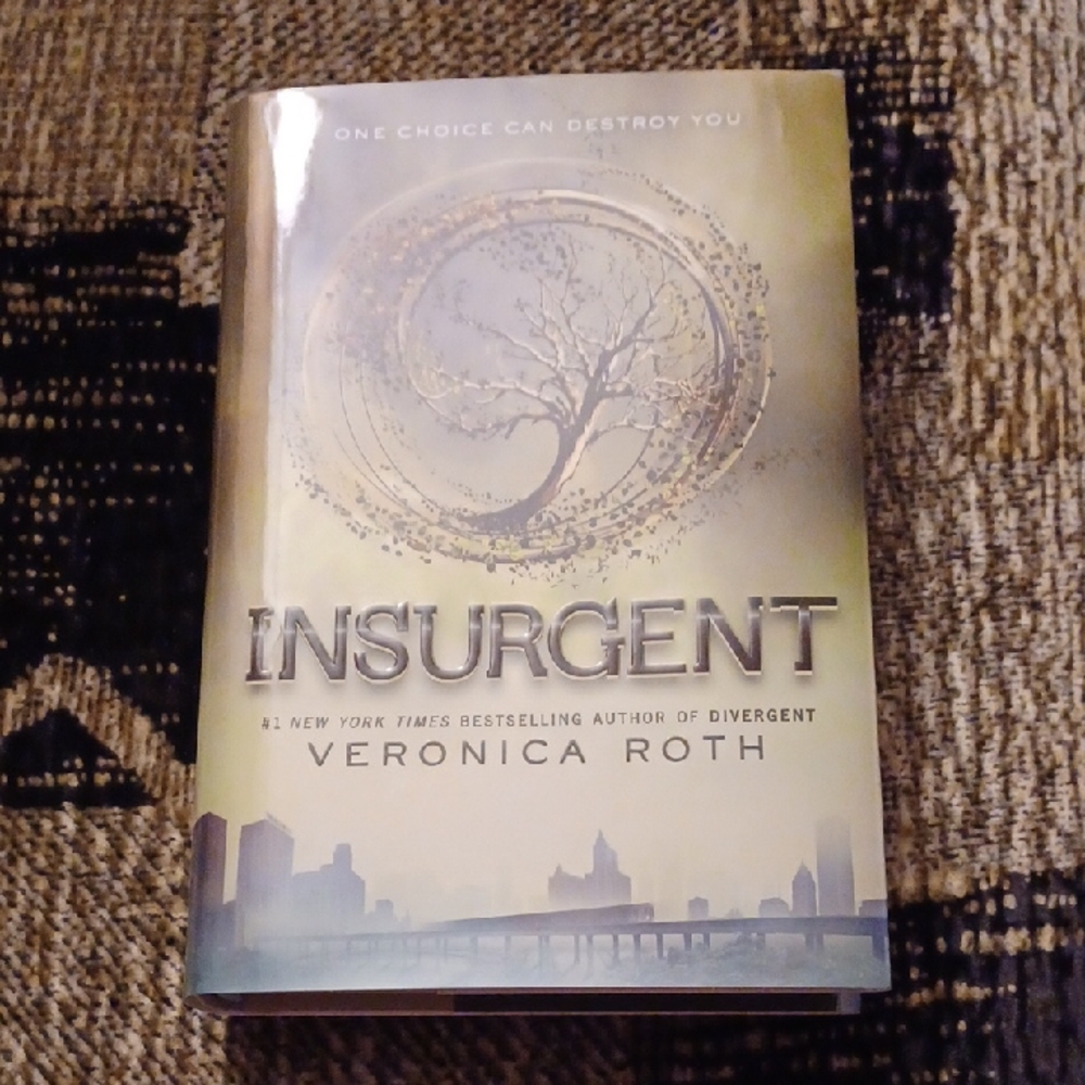 4/$60 Insurgent by Veronica Roth - Hardcover Book